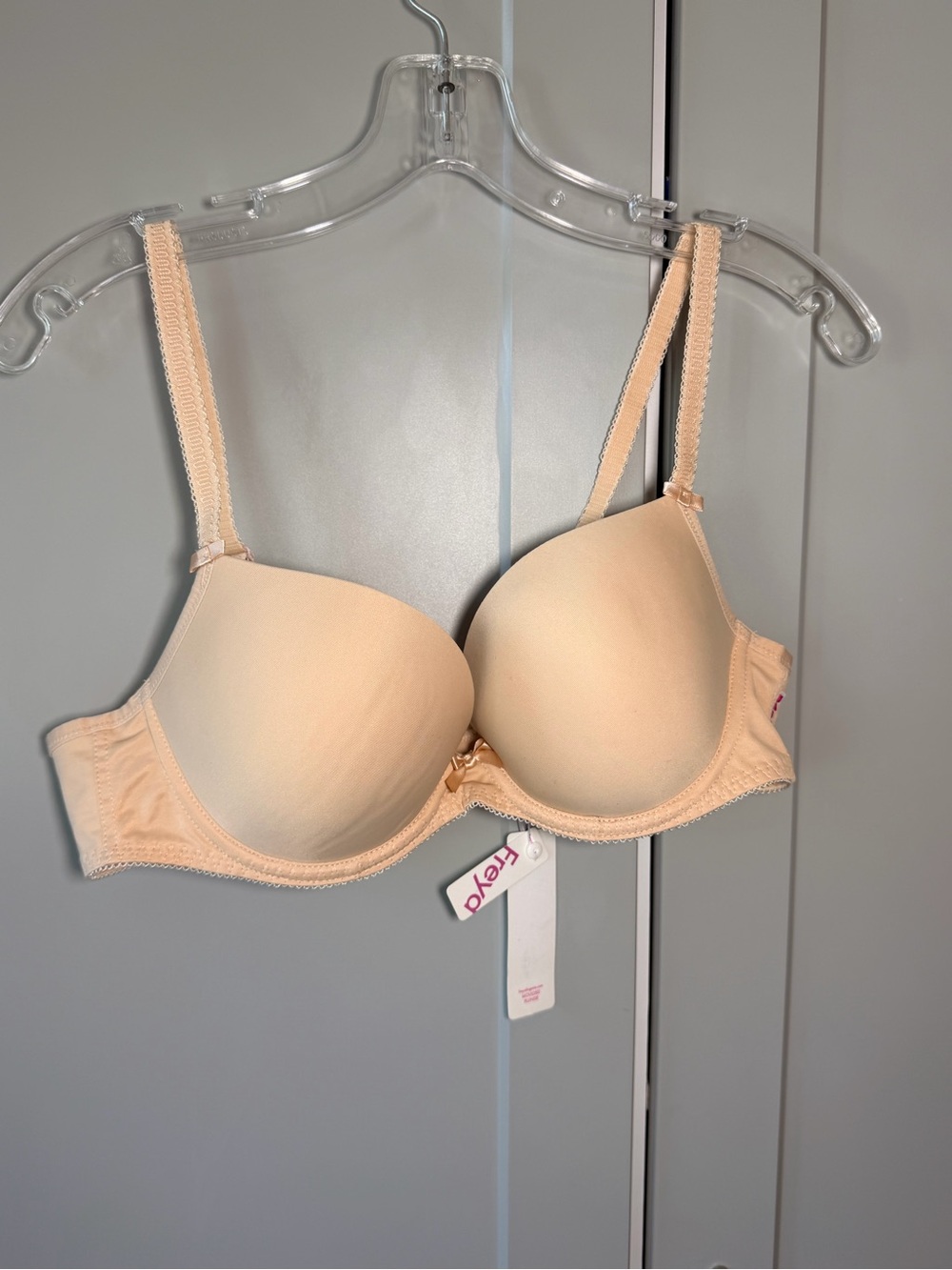 NWT Freya Nude Moulded Plunge Size 38B - Women